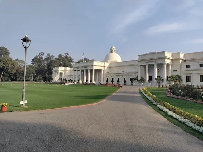 IIT Roorkee (INDIAN INSTITUTE OF TECHNOLOGY ROORKEE) campus 2