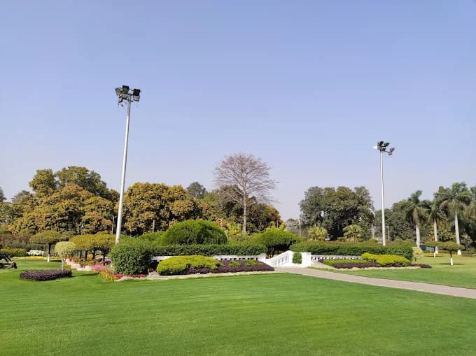 IIT Roorkee (INDIAN INSTITUTE OF TECHNOLOGY ROORKEE) campus 4